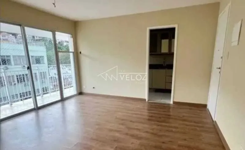 Apartamento : Padrão / Residencial / Centro