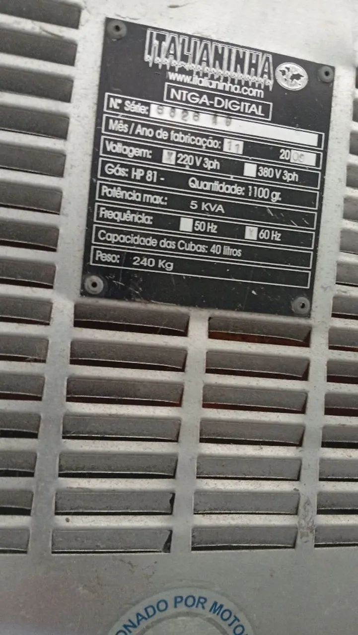 Máquina de sorvete italianinha está funcionando perfeitamente  - Foto 2
