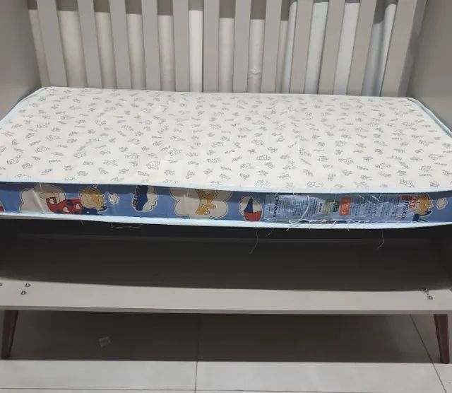 Berço Infantil Retrô Cinza com Colchão - Foto 2