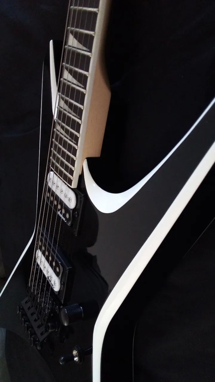 Guitarra Jackson JS Series JS32 warrior