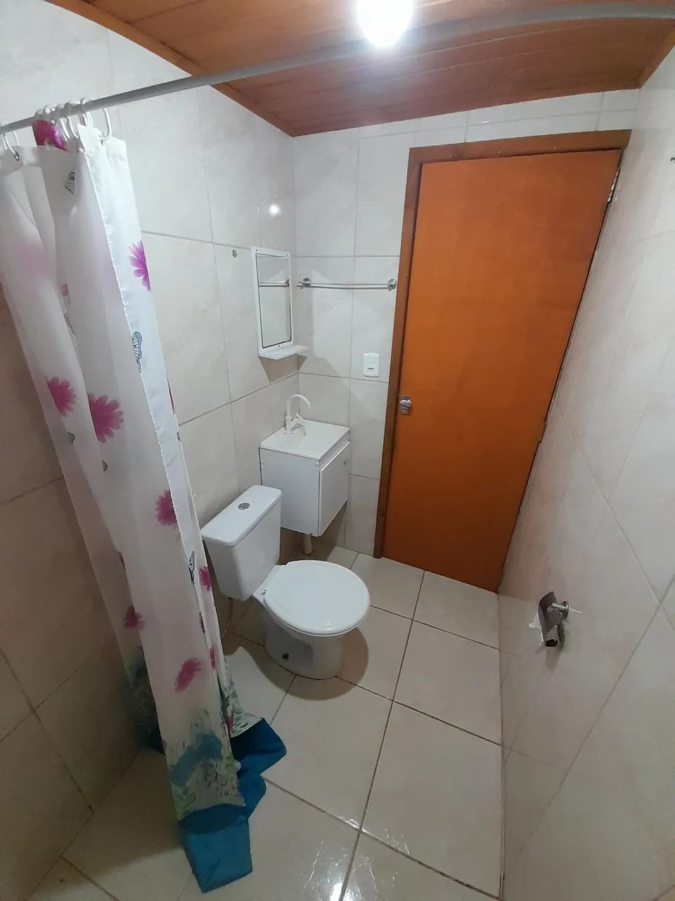Alugo casa 2 quartos/Ribeirão da ilha