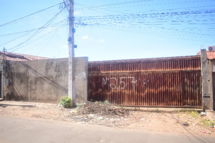 Terreno Murado de 450m² a menos de 100m da BR-010 - Ideal para Comércio ou Depósito!