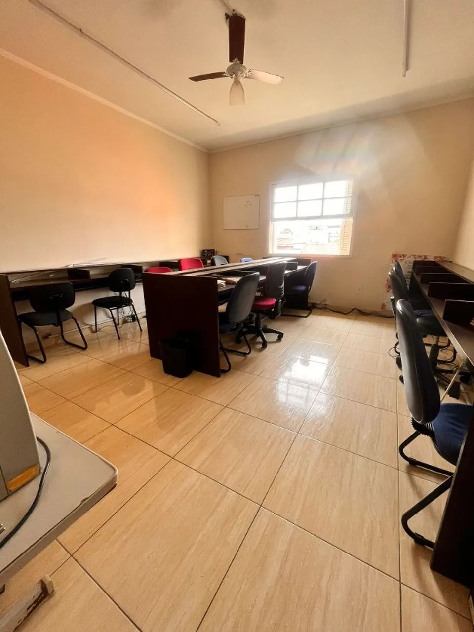 Estação/ mesa de trabalho para computador - Foto 2