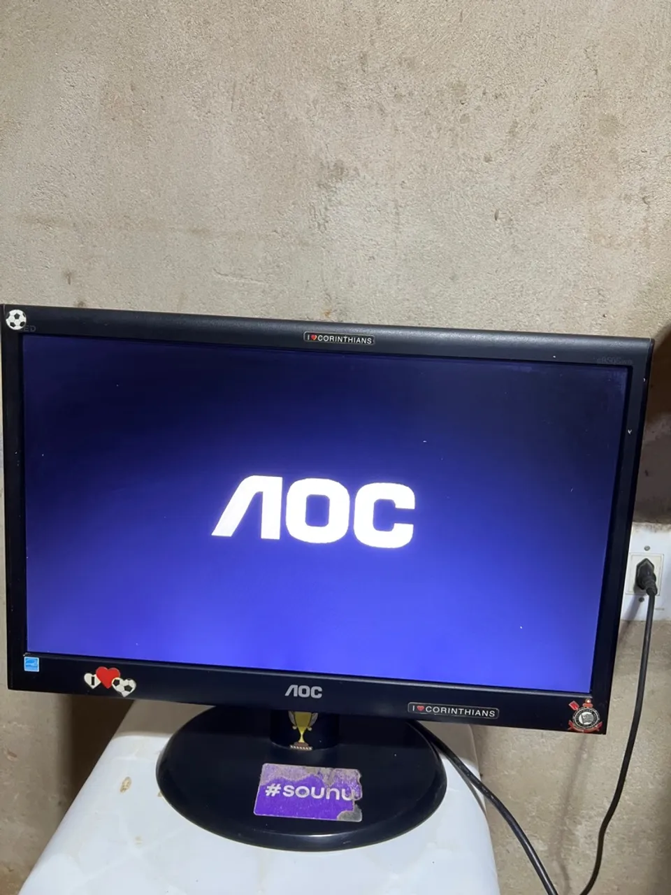 Monitor AOC