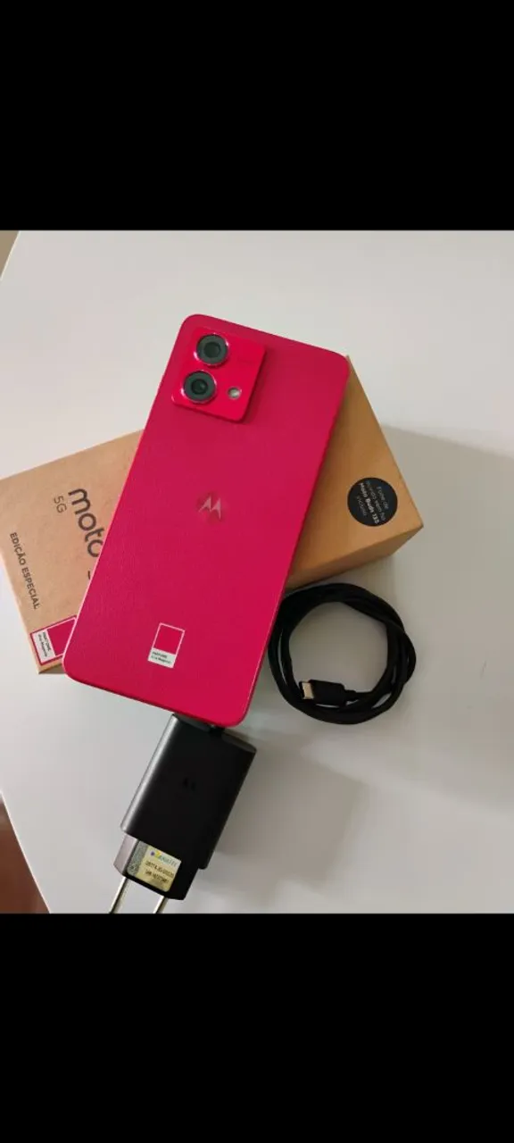 Moto g84