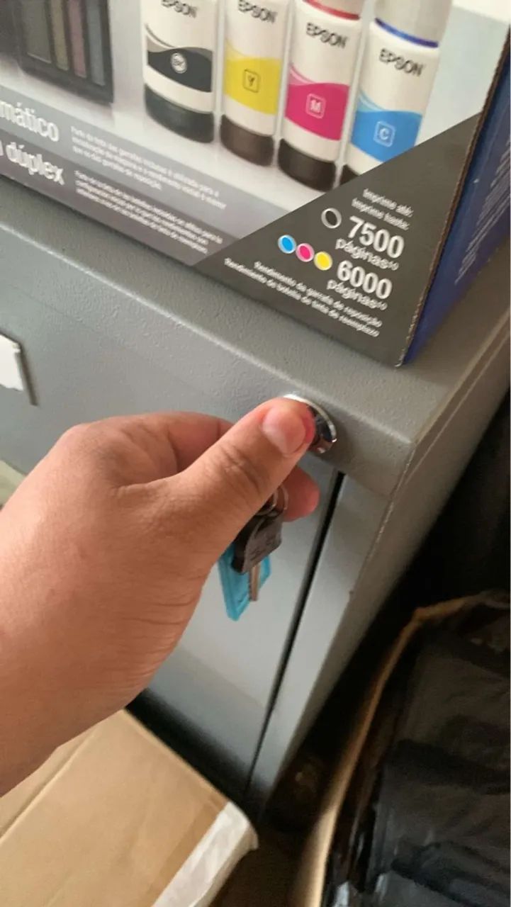 Armário arquivo em aço 1.19x0,50x0,47 com chave  - Foto 5