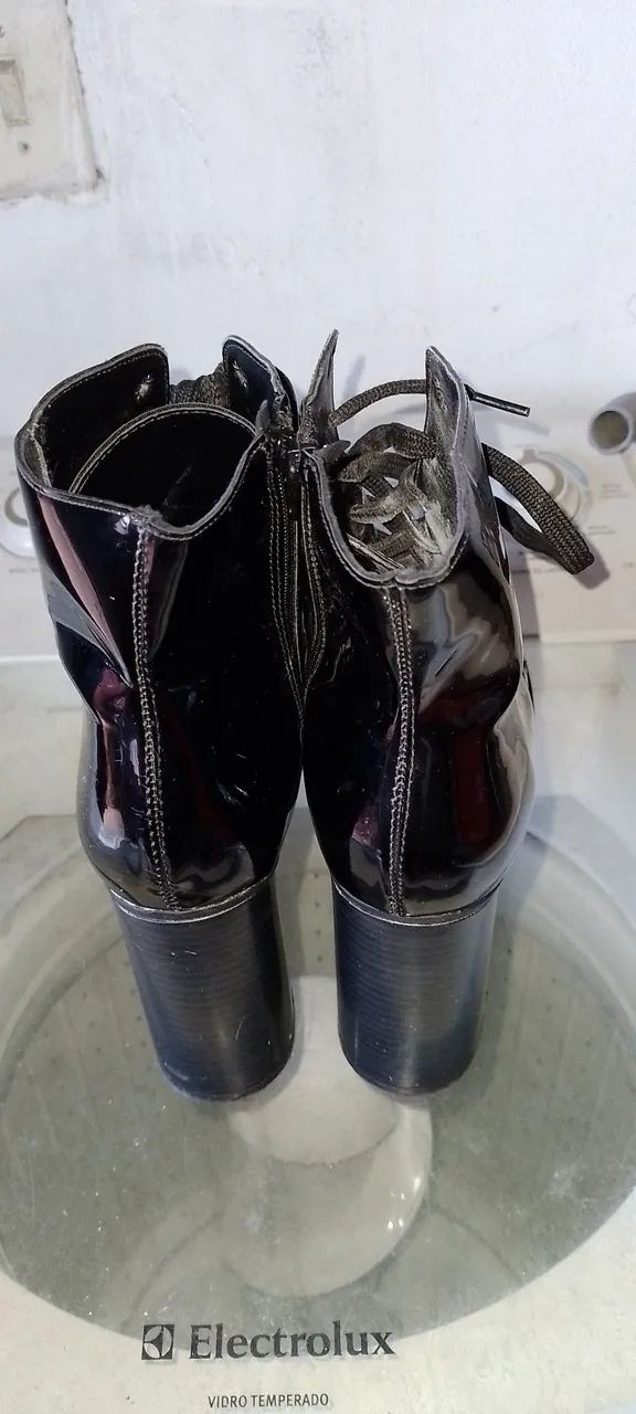 Bota Feminina Vizzano Verniz Preta - Foto 3