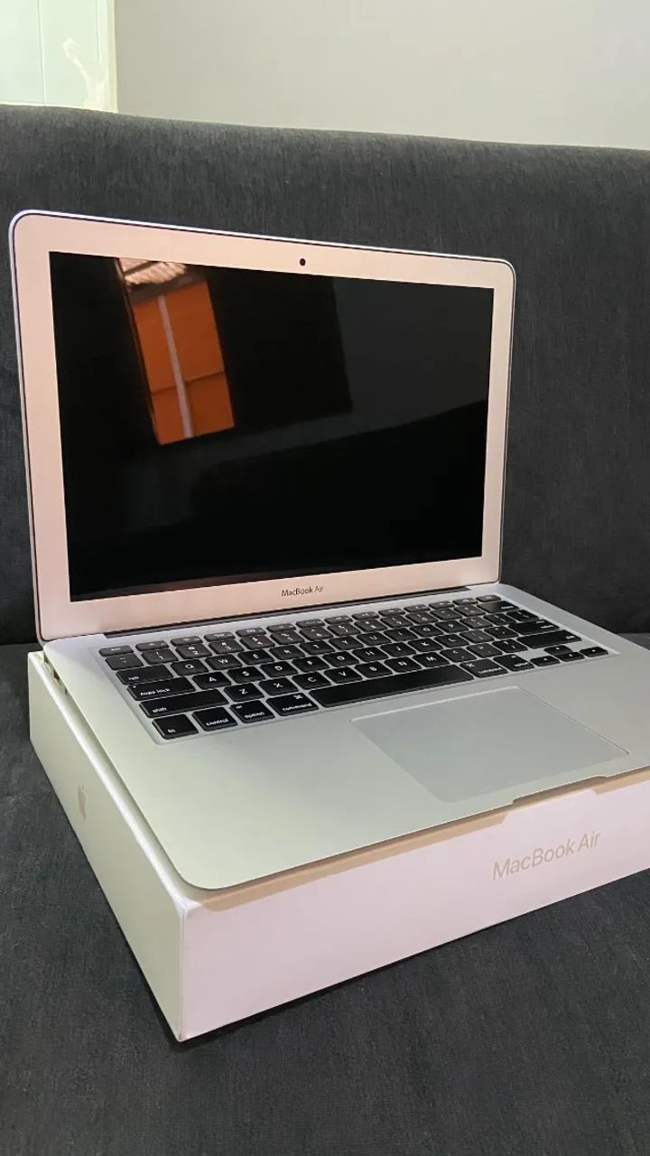 MacBook Air 2017, Core i5 | 8GB RAM, 128GB SSD, 13"