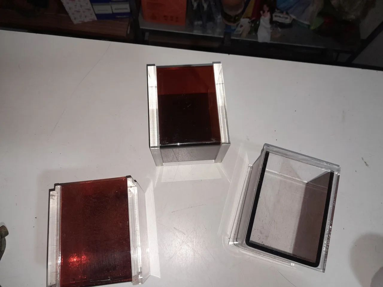 Três porta lápis de acrílico antigo  - Foto 4