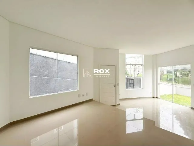 ALUGA-SE TRIPLEX SANTA CANDIDA