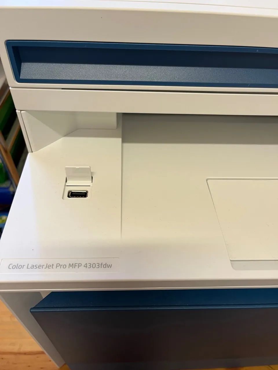 Impressora Multifuncional HP Color LaserJet Pro 4303fdw