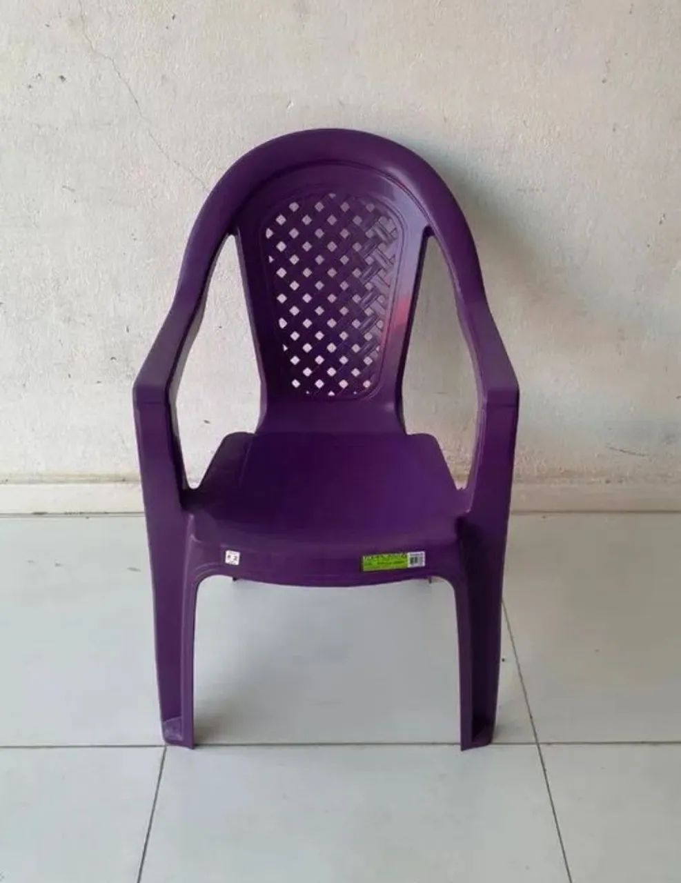 Cadeira Plástica Roxa