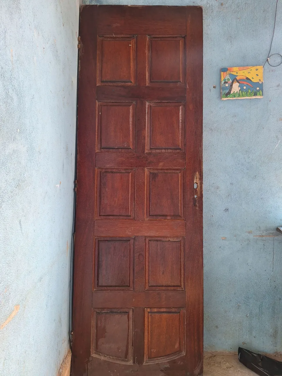 Porta de Madeira Maciça - Design Clássico