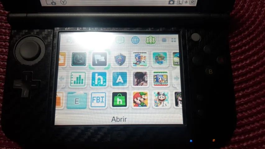 New Nintendo 3DS XL DESBLOQUEADO + Carregador , Caixa original e vários Jogos (Não envio)  - Foto 2