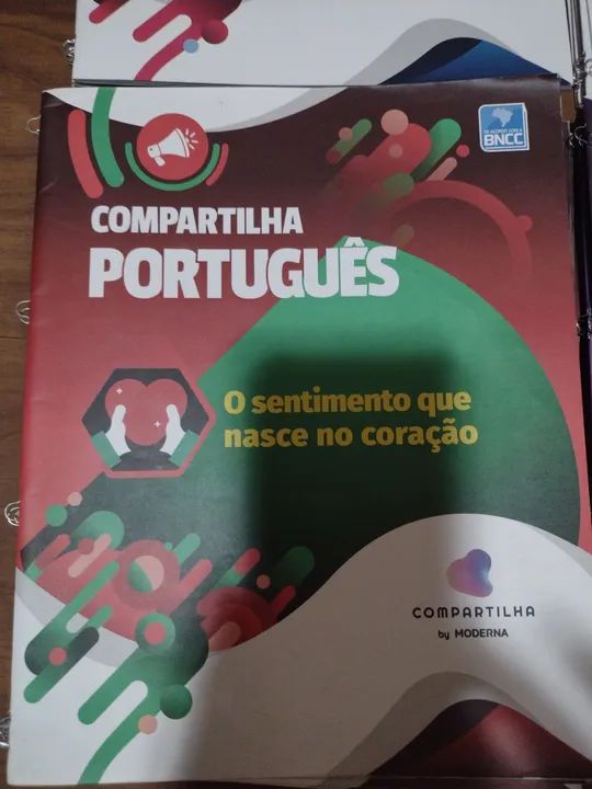 Livros Didáticos - Compartilha - 6 ano - usados.  - Foto 5