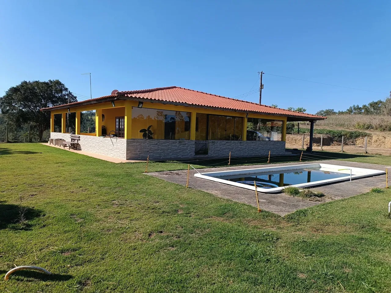 Fazenda/Sítio/Chácara para venda tem 210 metros quadrados com 2 quartos