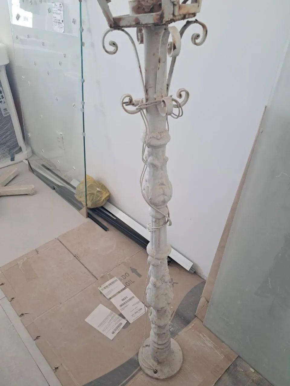 Poste de iluminação ferro fundido