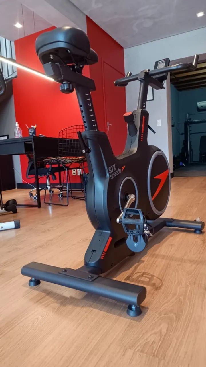 Bicicleta Spinning Speedo com conexão Bluetooth - Foto 2
