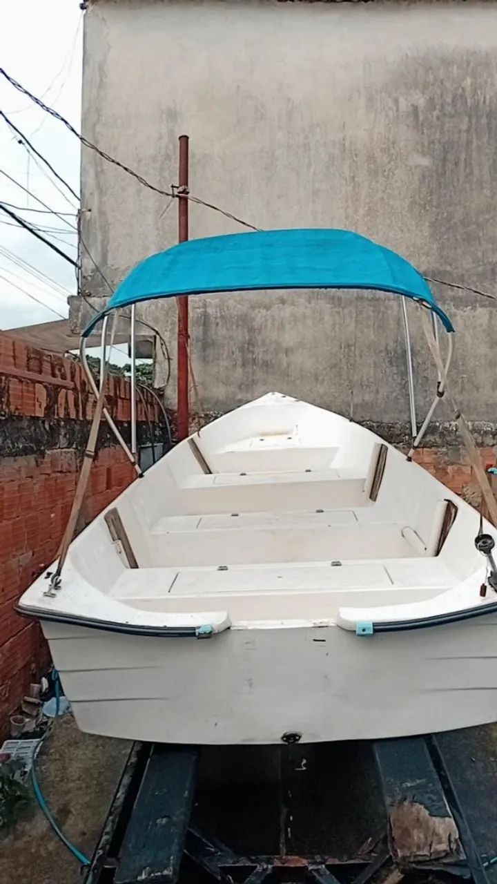 Lancha Rápida, 5 Metros, casco duplo, com capota e âncora. - Foto 2