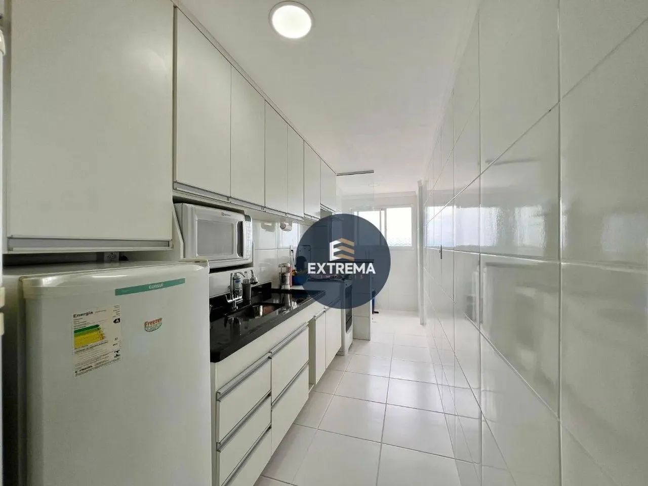 apartamento 2 dormitórios, com moveis planejados e 2 vagas de garagem - Foto 4