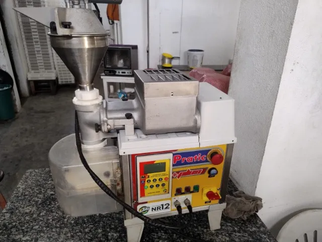 MODELADORA DE SALGADOS MCI 2 RECHEIOS