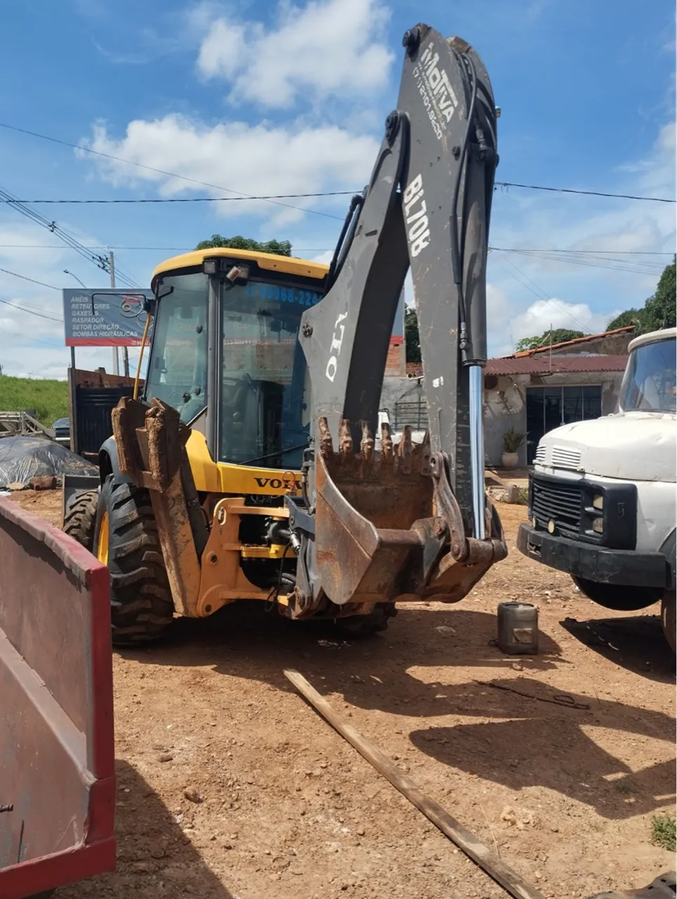 Retroescavadeira Volvo BL 70b