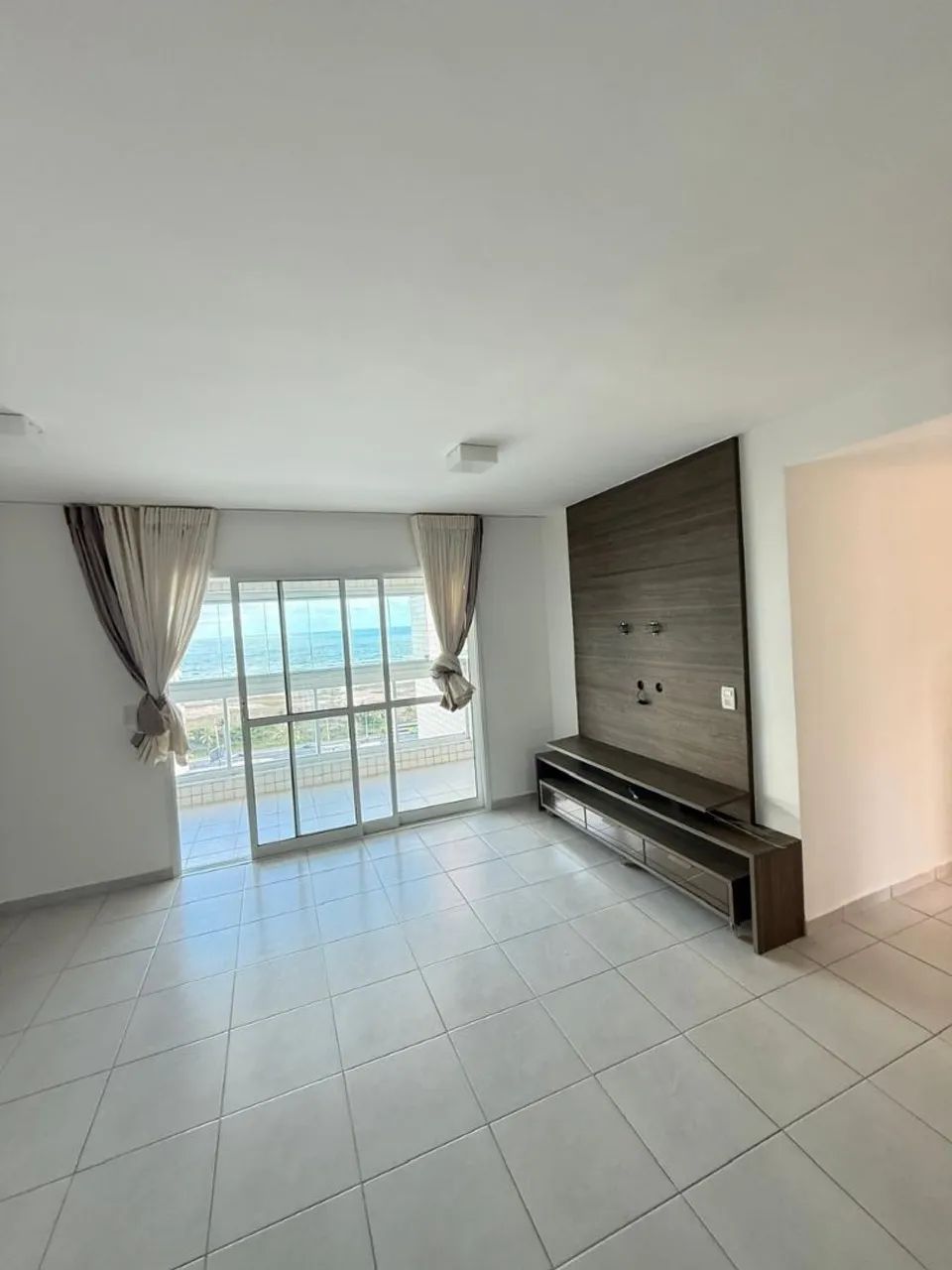 Excelente apartamento com 126m² no Club Atalaia Semimobiliado - Foto 3