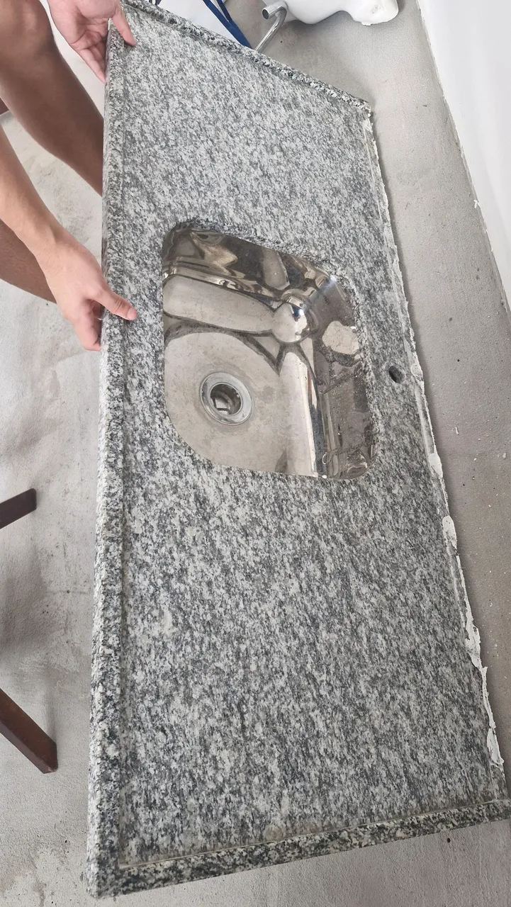 Cuba de Granito com Pia de Aço Inox e Tanque em Fibra