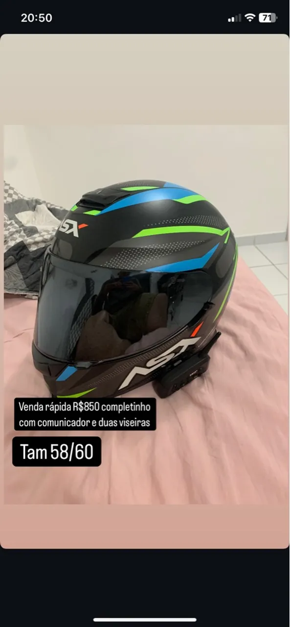 Capacete com comunicador e duas viseiras