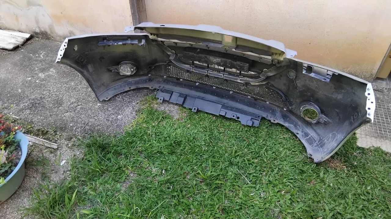 Parachoque dianteiro original Peugeot 208 - Foto 6