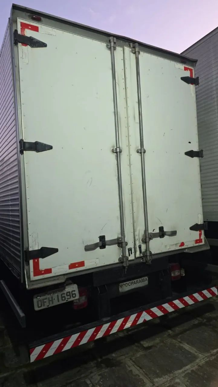VW-8.160 Ano: 2012 R$ 210.000,00 - Foto 8