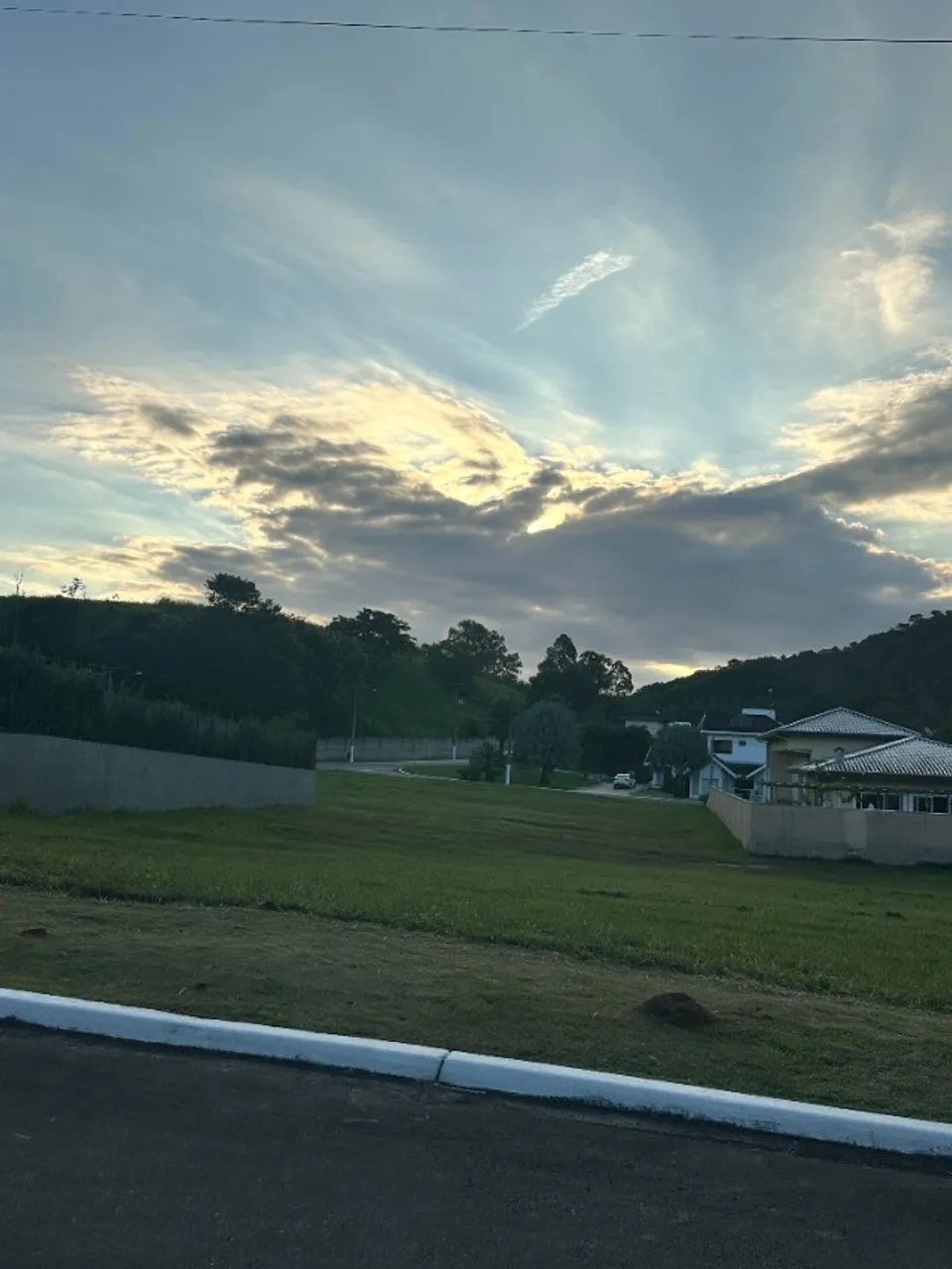 Terreno Plano de 1000m² em Condomínio Fechado - A 20 Min de São José dos Campos