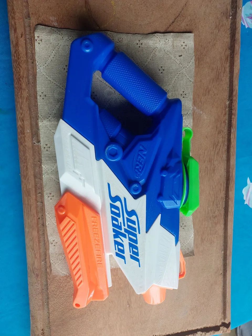 Nerf pitola de agua...