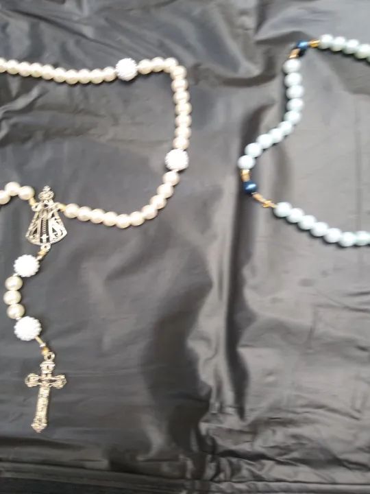 Terços Rosários de pérolas brancas e azuis com crucifixo - Foto 4