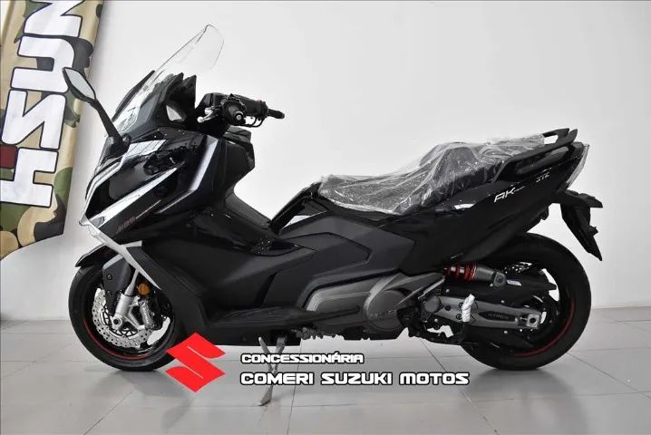 Moto AK 550cc Premium