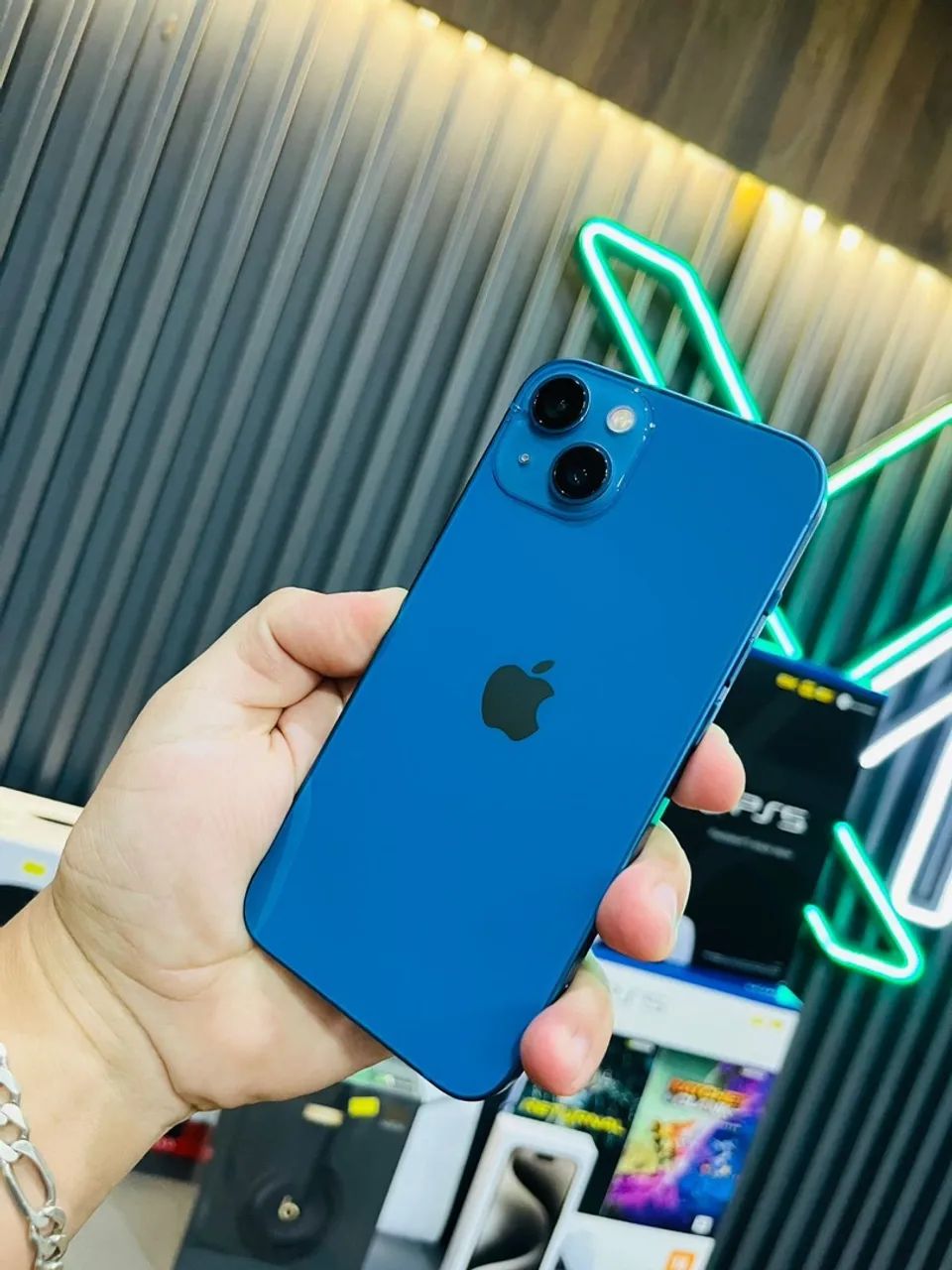 iPhone 13 128gb sem detalhes / vamos negociar 