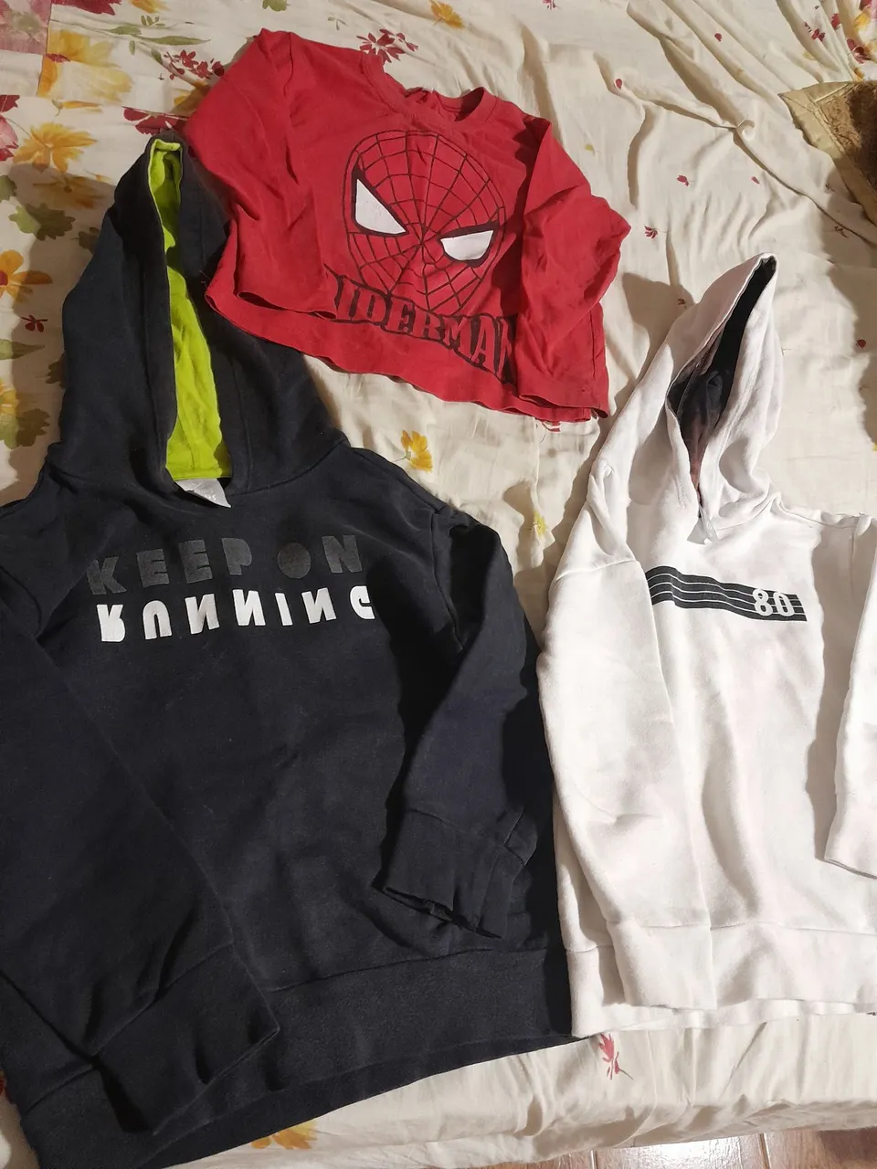 Lote de roupas infantis - 3 peças