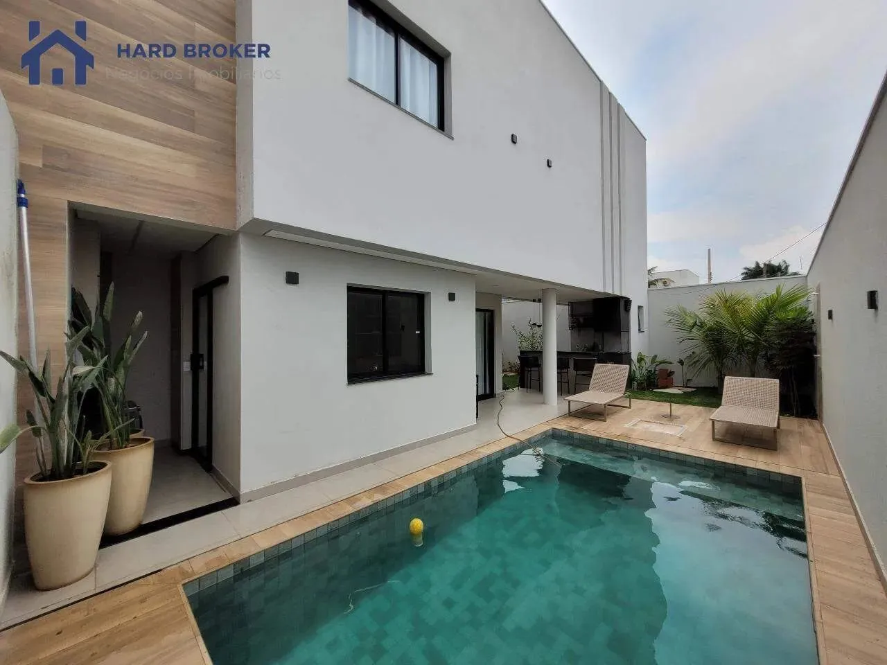 Casa em Condomínio à venda, 3 quartos, 3 suítes, 3 vagas, Condomínio Dolce Vita - Uberlând
