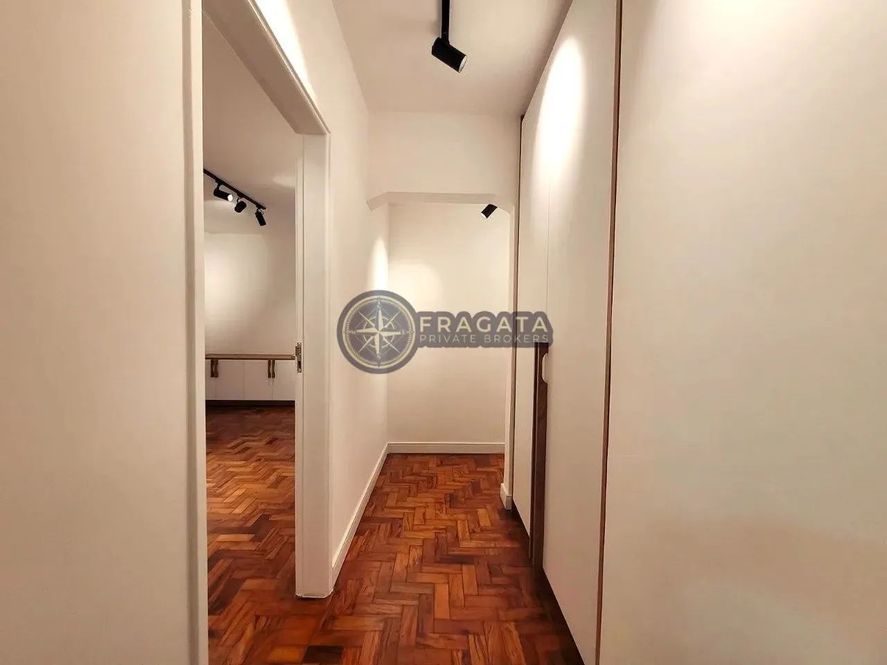 Apartamento reformado com 135m² - 3 dormitórios sendo 1 suíte e 1 vaga - Jardim Paulista/S - Foto 10