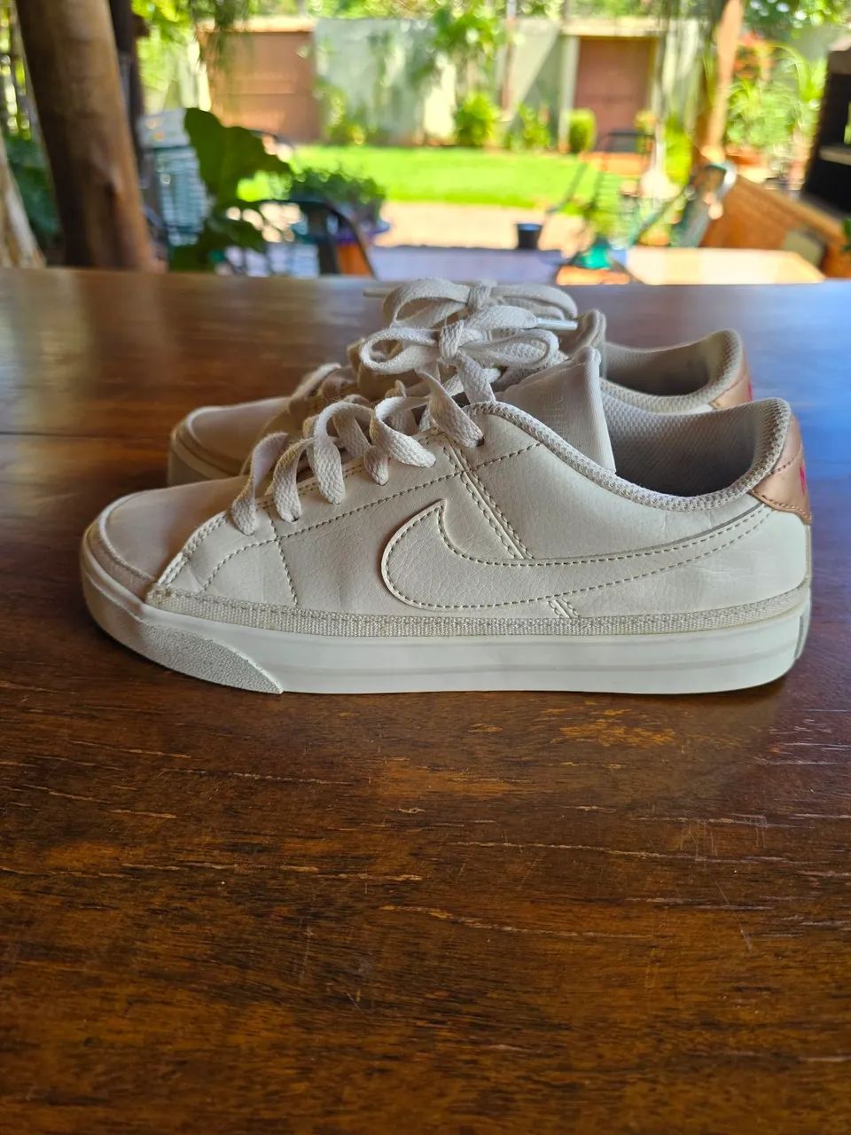 Vendo tênis Feminino Nike Novo 36 