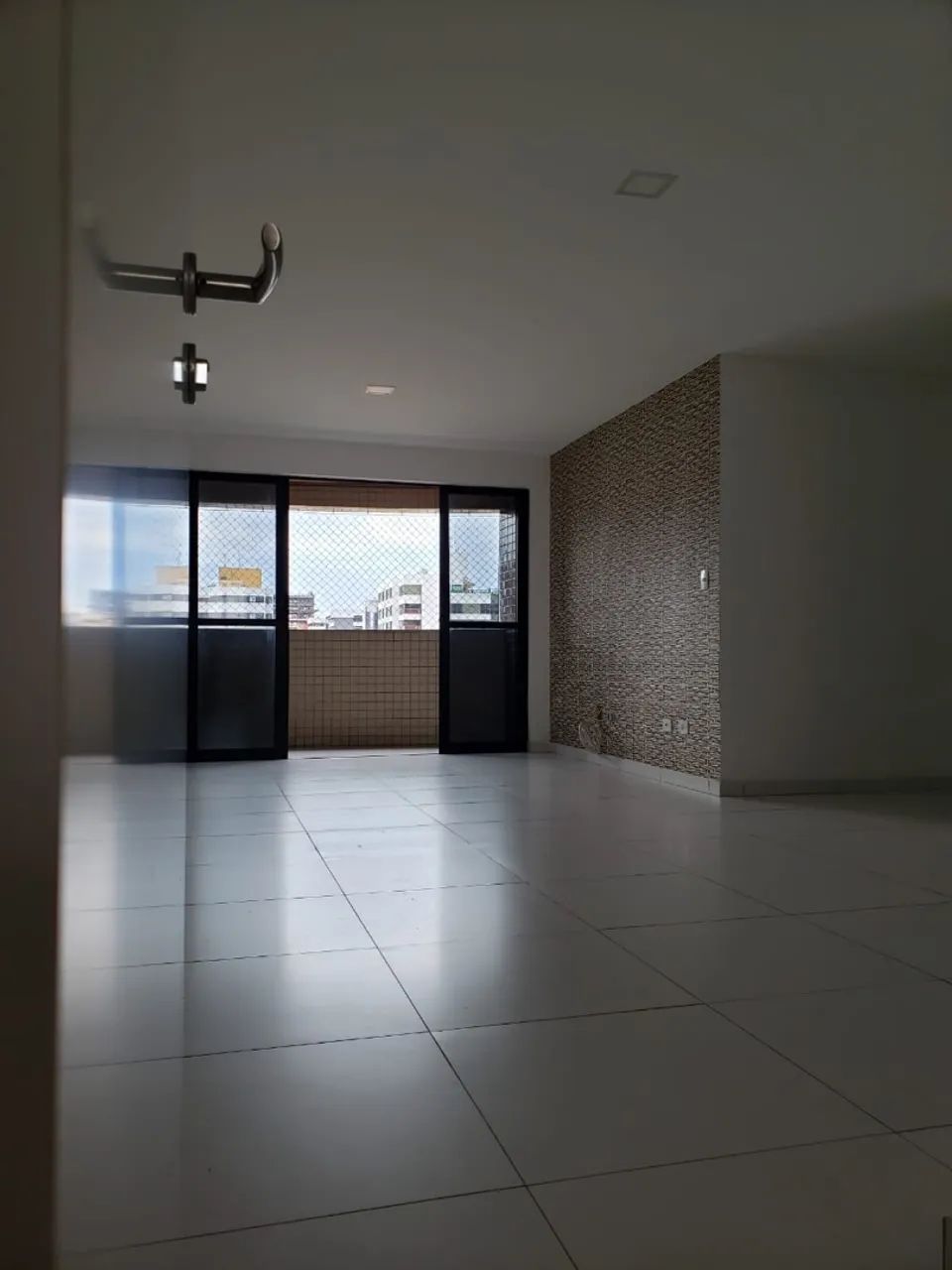 BELÍSSIMO apartamento de 98m2 na ponta verde! - Foto 3