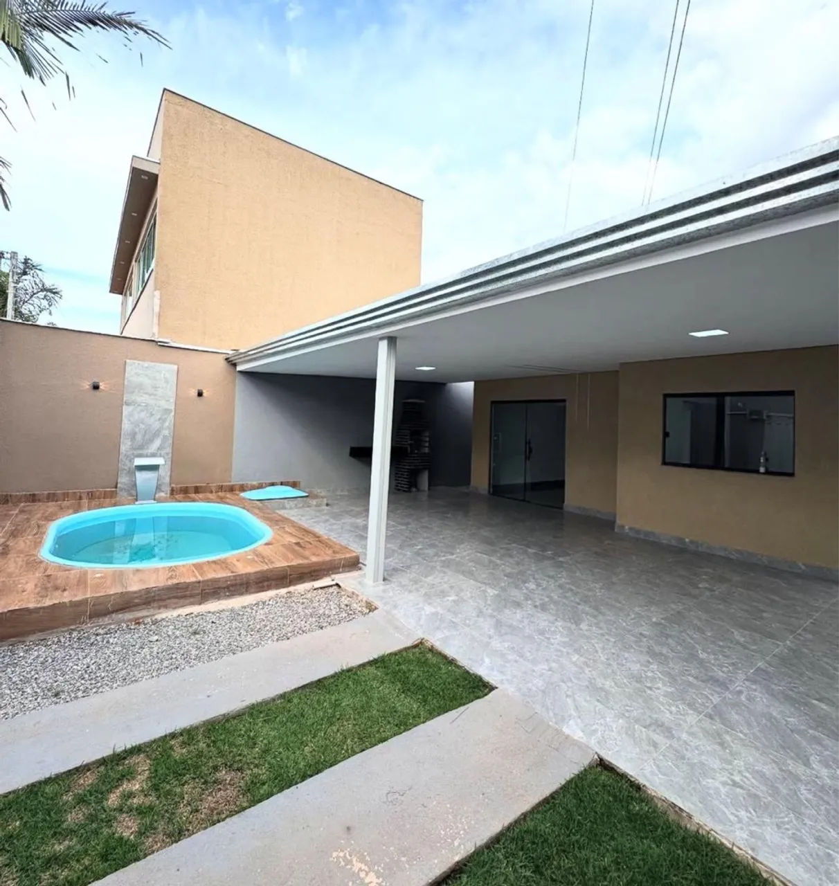 ? Casa a venda - Parcelada ?