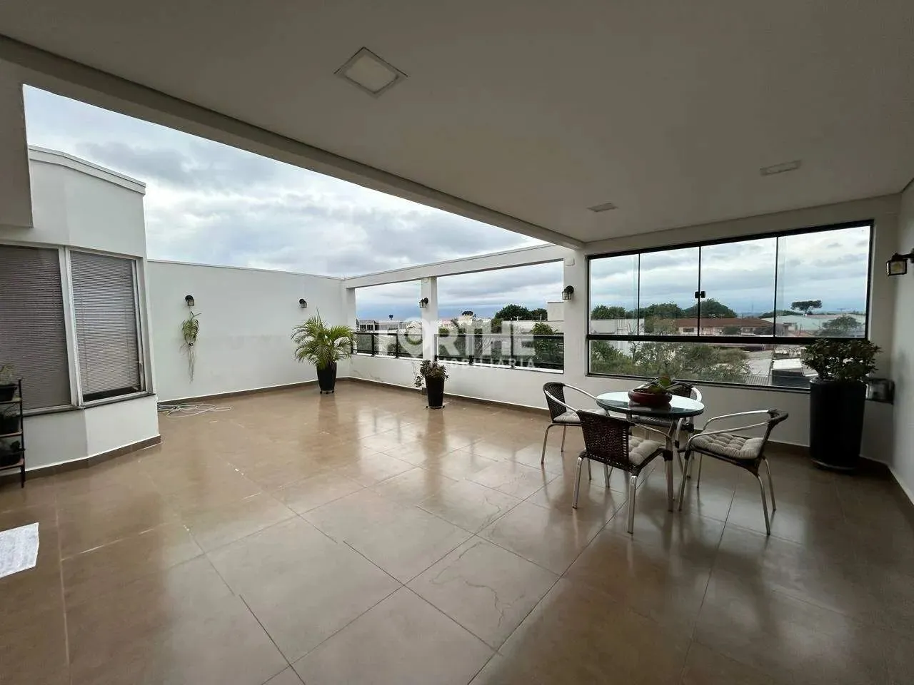 Apartamento à venda, 4 quartos, 2 suítes, 3 vagas, Maria Luiza - Cascavel/PR