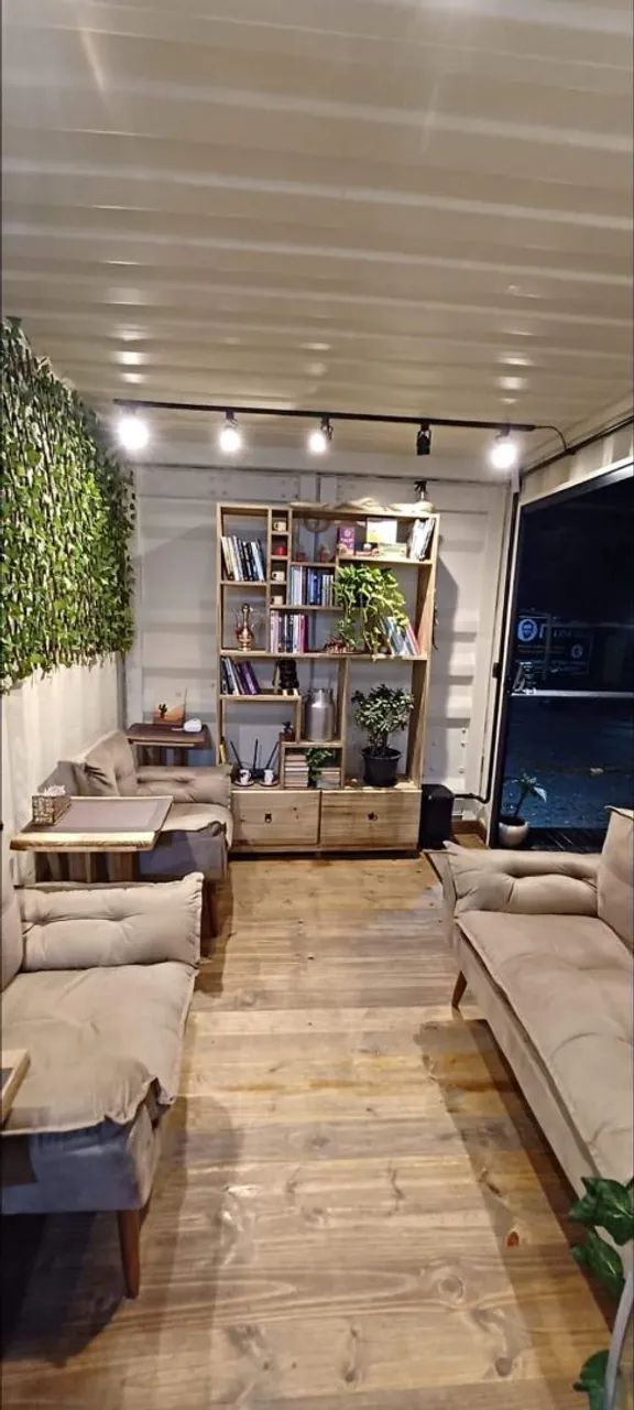 Container 64318756028161123