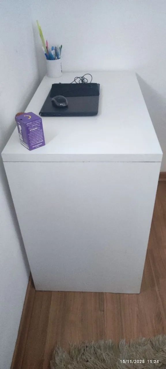 Vendo escrivaninha Branca em MDF - Foto 2