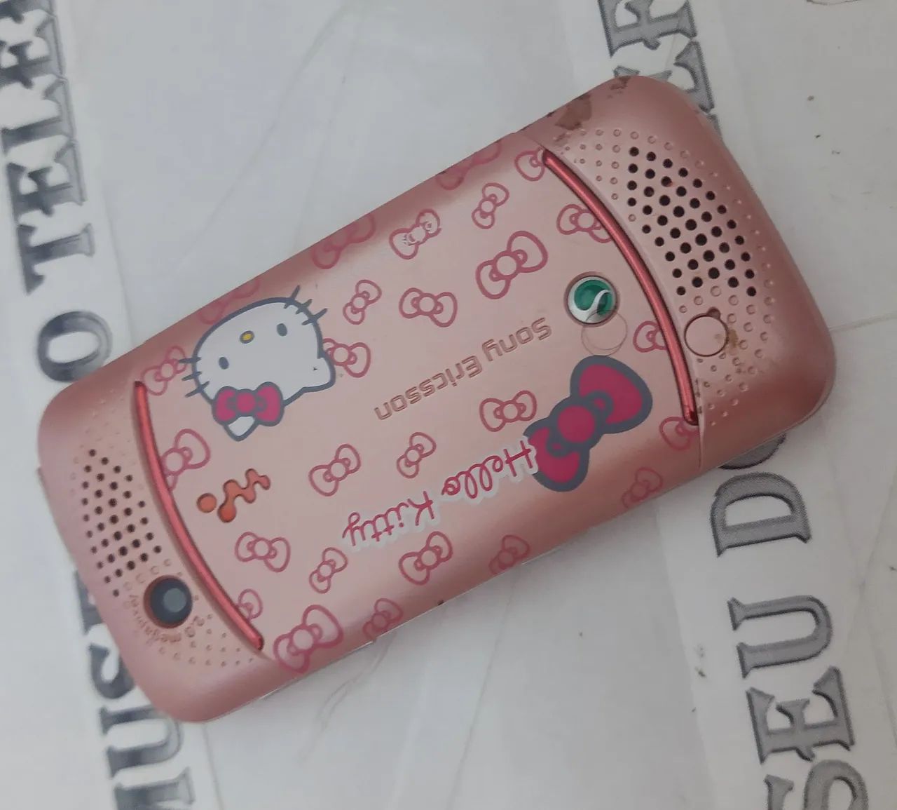 SONY ERICSSON HELLO KITTY rosa celular antigo RELIQUIA impecável  - Foto 2