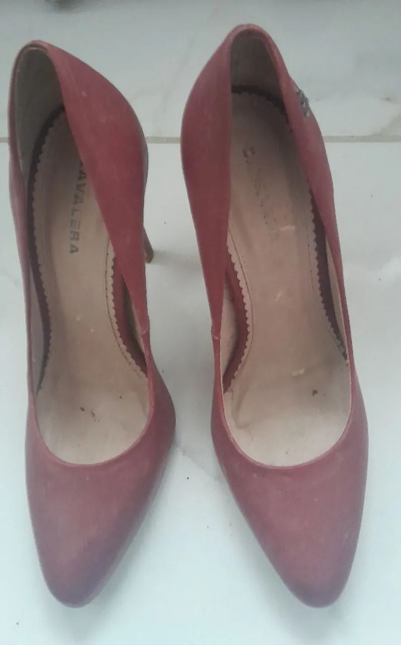 Sapatos de Salto Rosa Elegantes - Foto 2