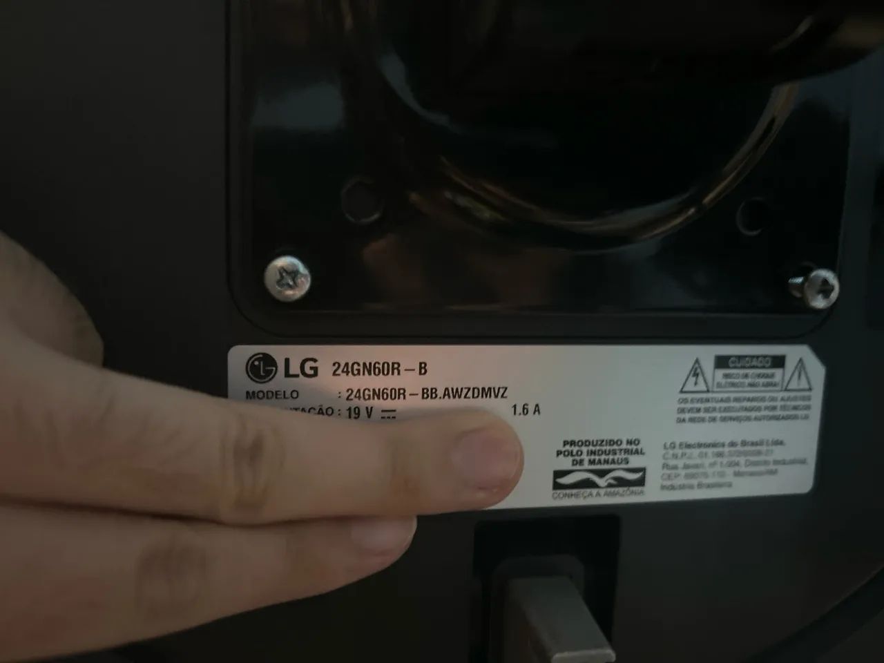 Monitor LG Ultragear 24 polegadas com defeito - Foto 2