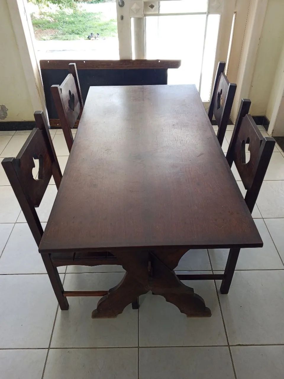 Mesa e cadeiras de sucupira madeira antiga 