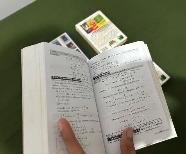 Lote 4 Livros: Minidicionários e Minimanual (Anos 2000) - Português, Inglês e Matemática - Foto 3